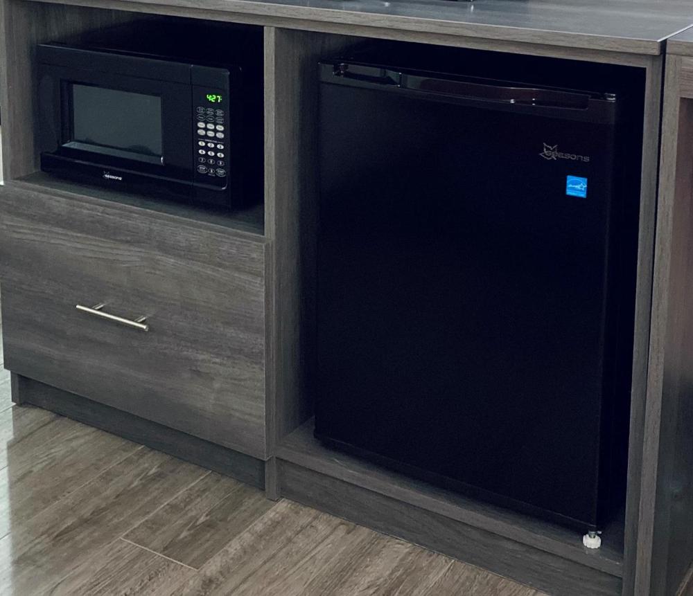 Deluxe King Room - Non-Smoking